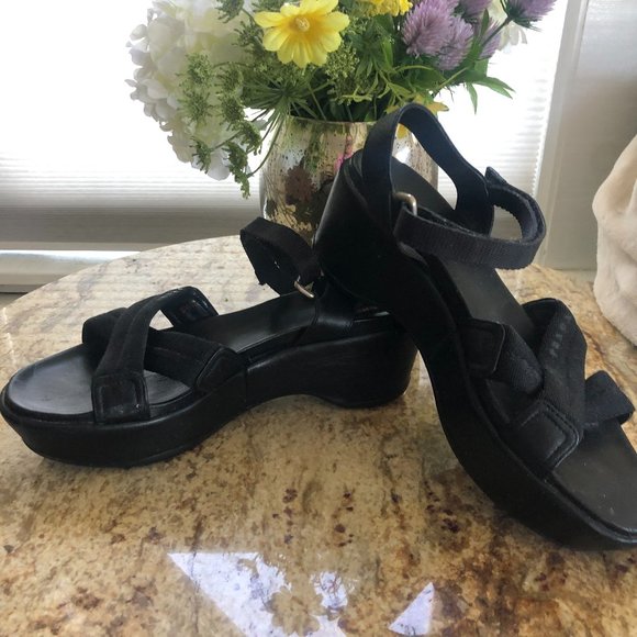 Rare Vintage Prada Black Leather & Canvas Sandals with Dust Bag - Picture 2 of 7